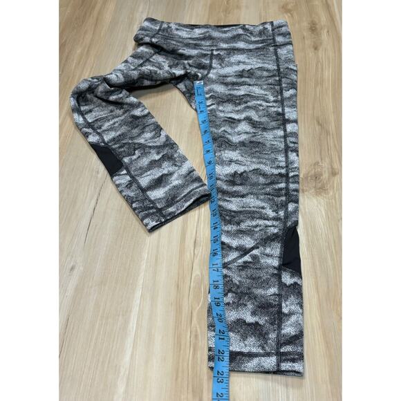 Lululemon Pace Rival Crop Tights 22” Luxtreme Hazy Days Black White sz 6 / S - Picture 14 of 15